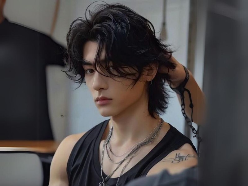 Kiểu tóc mullet uốn phồng