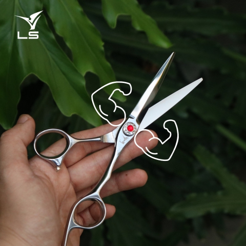 Sức mạnh bất ngờ từ trục ốc kéo cắt tóc Sức mạnh bất ngờ từ trục ốc kéo cắt tóc