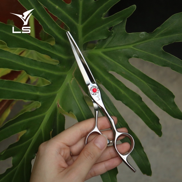 Kéo cắt tóc FA43 kiến tạo nên những đường cắt khỏe khoắn Kéo cắt tóc FA43 kiến tạo nên những đường cắt khỏe khoắn