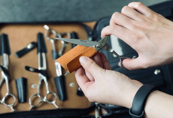 Tác động của chất liệu thép Nhật tới lưỡi kéo Tác động của chất liệu thép Nhật tới lưỡi kéo
