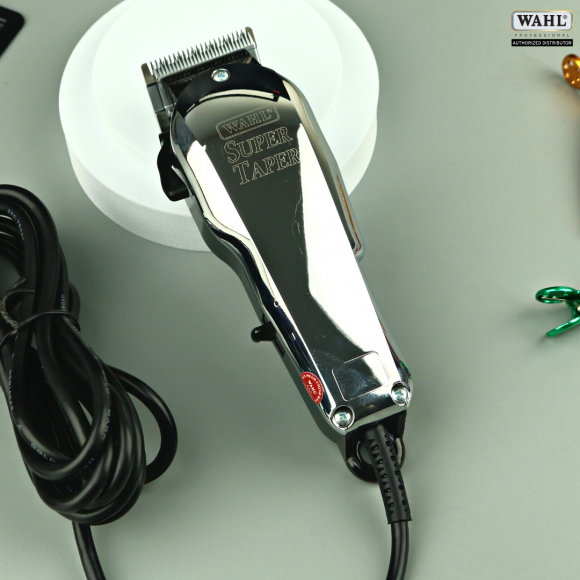 Tông đơ WAHL Super Taper Chrome vừa vặn bàn tay thợ tóc Tông đơ WAHL Super Taper Chrome vừa vặn bàn tay thợ tóc
